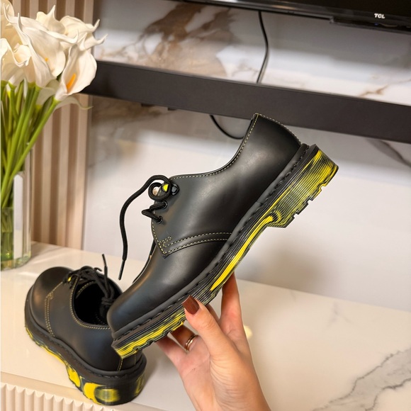 Dr. Martens Mens| Women's Black Leather Shoes with Yellow Accent Sole - Picture 7 of 8